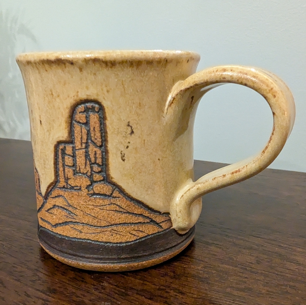Desert Rock Buttes Handmade Vintage Mug - Picture 5 of 15